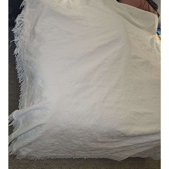 Vintage King Coverlet Blanket White Embroidery on White w Fringe Trim W/1 Sham - Picture 2 of 12
